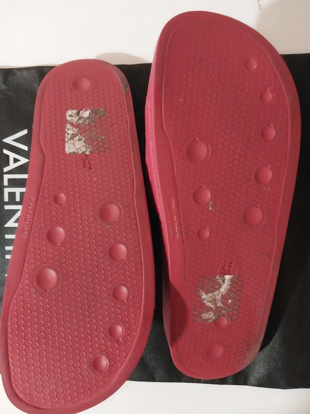 Valentino Dark Red Embossed Leather Logo Leo Slide, EU 42, M 9, EUC
